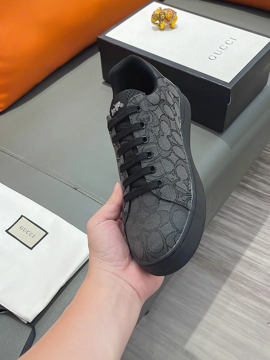 Men's shoes GUCCI "Gucci" P400 Regular size: 38-44 (casual shoes) Product materials: Selected cowhide upper, soft sheepskin lining; original outsole.